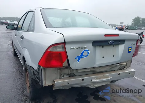 2005 Ford Focus Zx4 из США, поврежденный, VIN 1FAFP34N95W101853